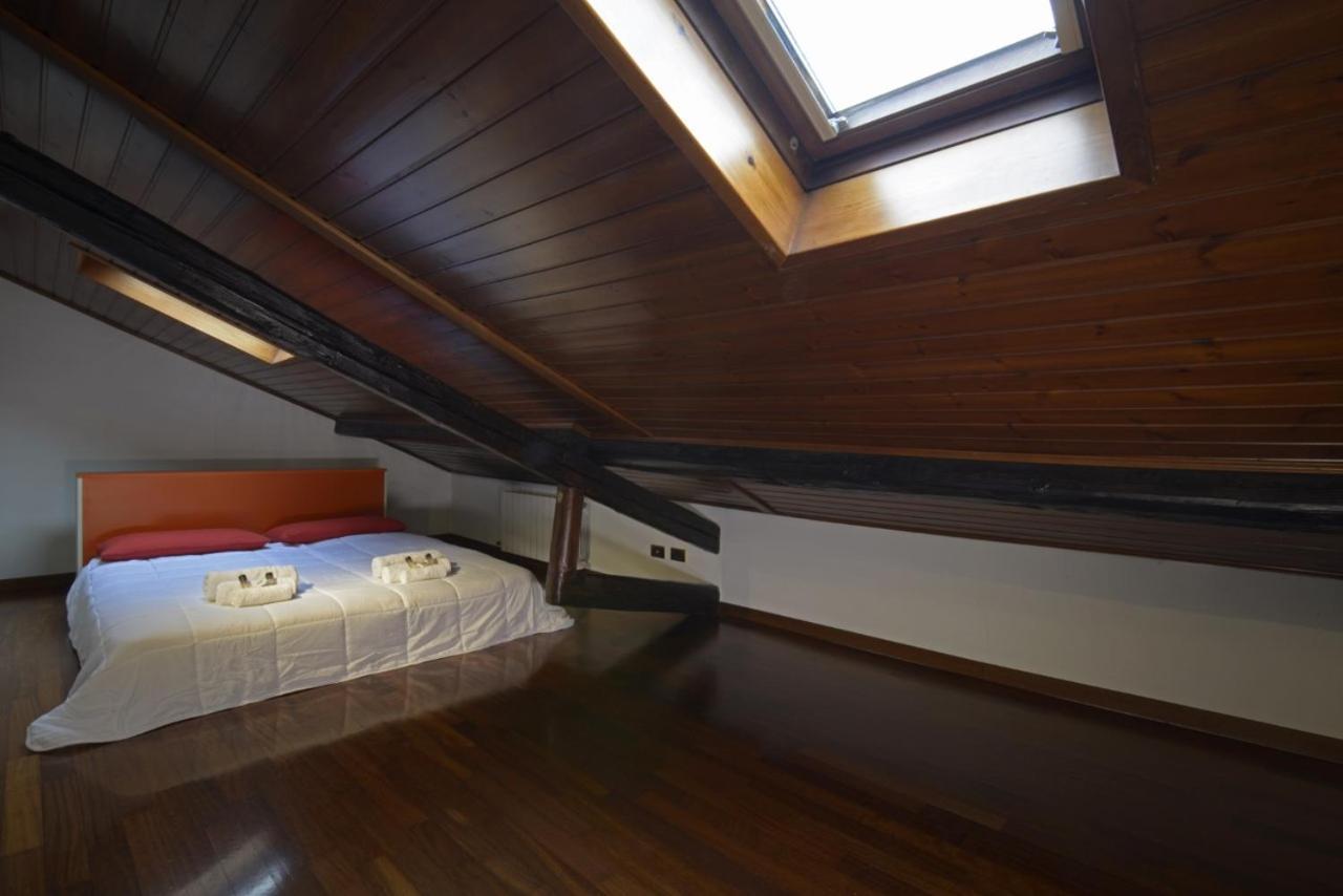 Cenisio - Corso Sempione Accogliente Mansarda Di Design Apartment Milan Exterior photo