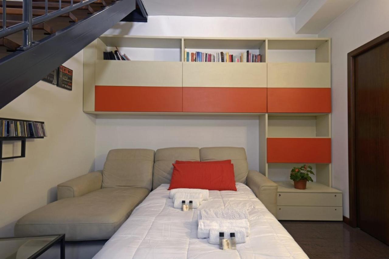 Cenisio - Corso Sempione Accogliente Mansarda Di Design Apartment Milan Exterior photo
